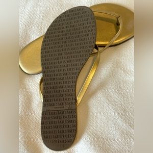 Tkees flip flops